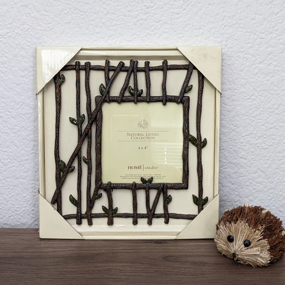 💰$2 Natural Living Picture Frame 4 x 4
